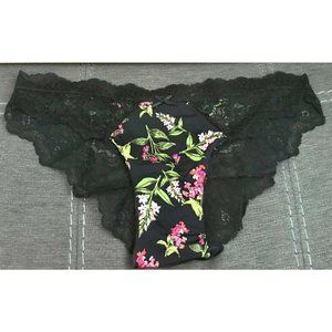 Victoria's Secret Dream Angel's Black Lace and Flowers Panty Size XS